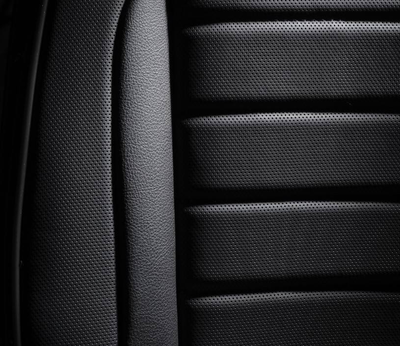 housses Peugeot Expert en simili-cuir pour utilitaires.